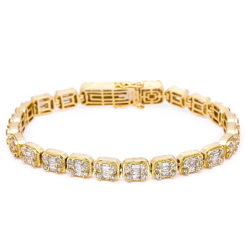 14K YELLOW GOLD BRACELET WITH 5.90 CT BAGUETTE DIAMONDS