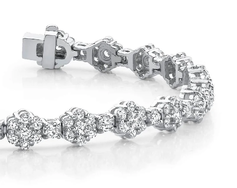 Cluster Flower Link Diamond Bracelet with 4.64 ct.(finished) 1.7mm, 2.2mm, 2.5mm