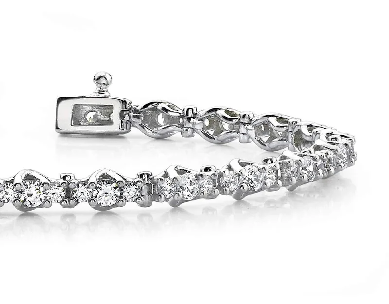 Triple Diamond Link Diamond Bracelet with 3.96 ct.(finished) 2.25mm, 3mm