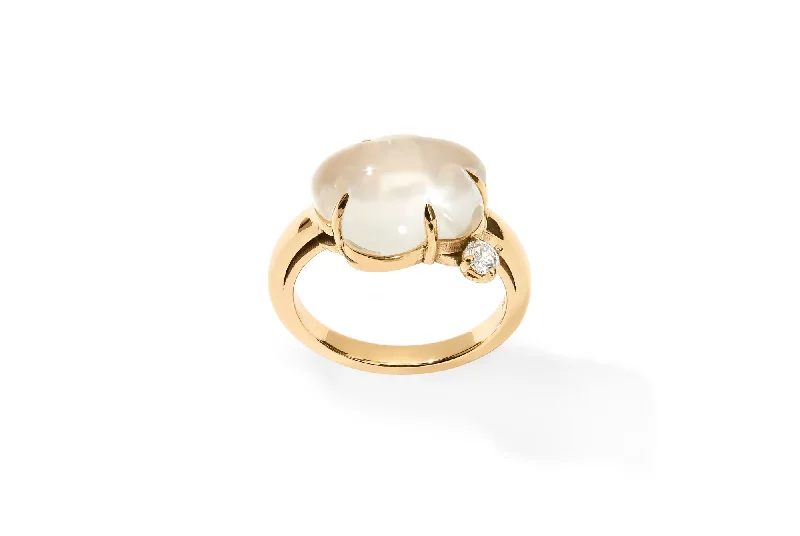 Cloud 18K Gold Ring w. Milkey Quartz & Diamond