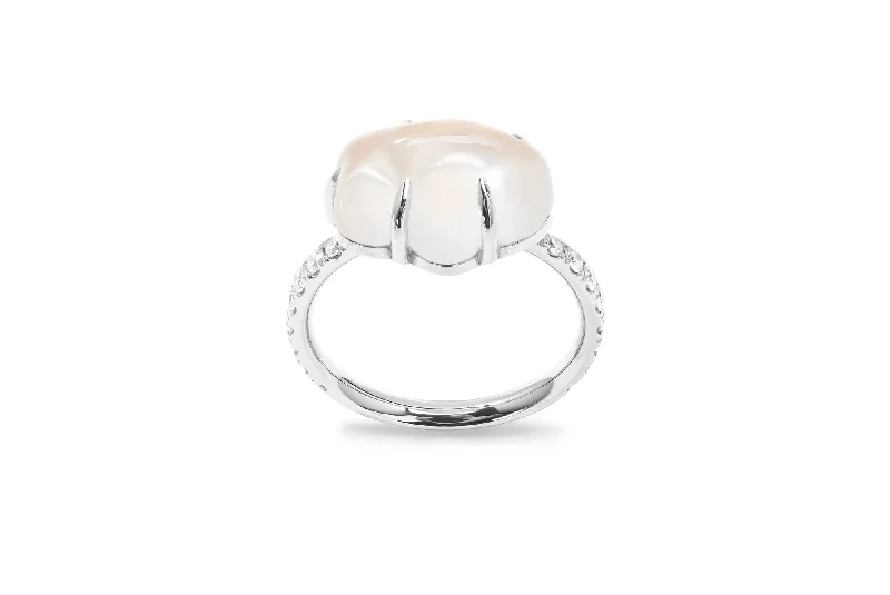 Cloud Pavé 18K Whitegold Ring w. Milkey Quartz & Diamonds